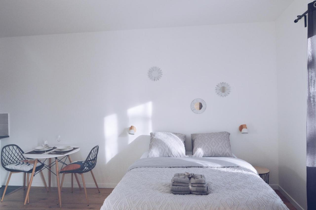 Studios Lsquare-Residence Chatellerault Exterior photo